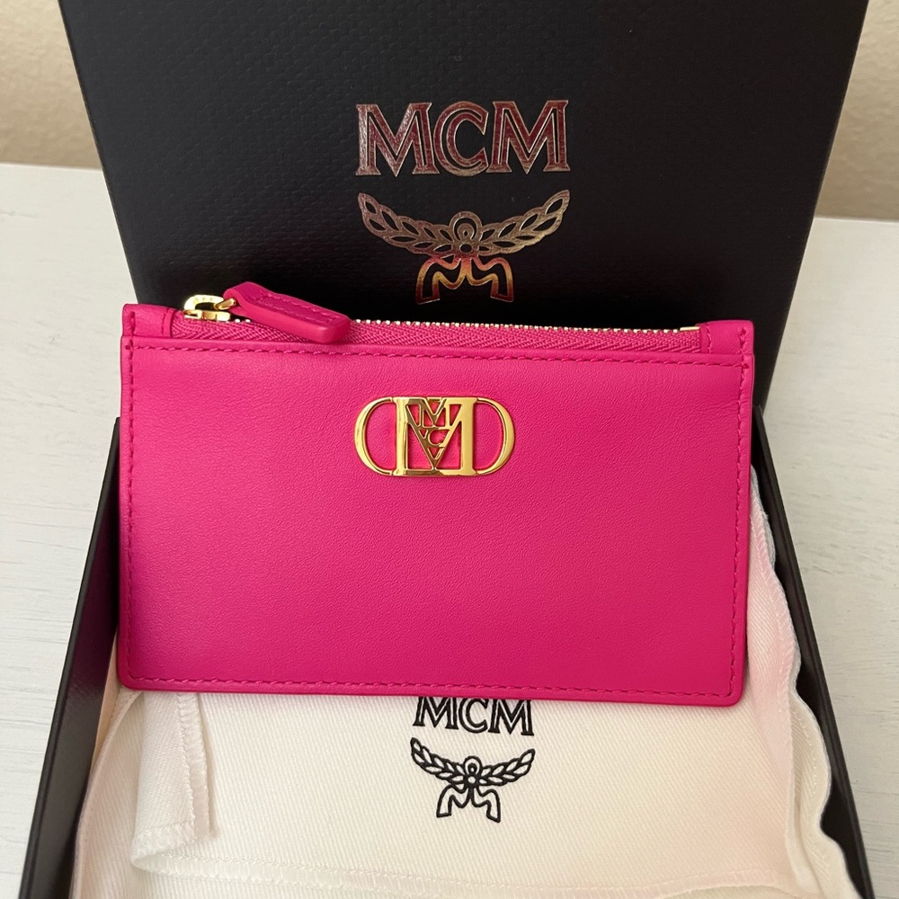 NWT MCM Mode Travia Zip Card Case in Spanish Leather